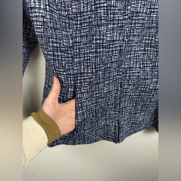 J.McLaughlin Navy White Neoprene Zip-down Jacket Size Large Gingham Interior - Picture 7 of 7